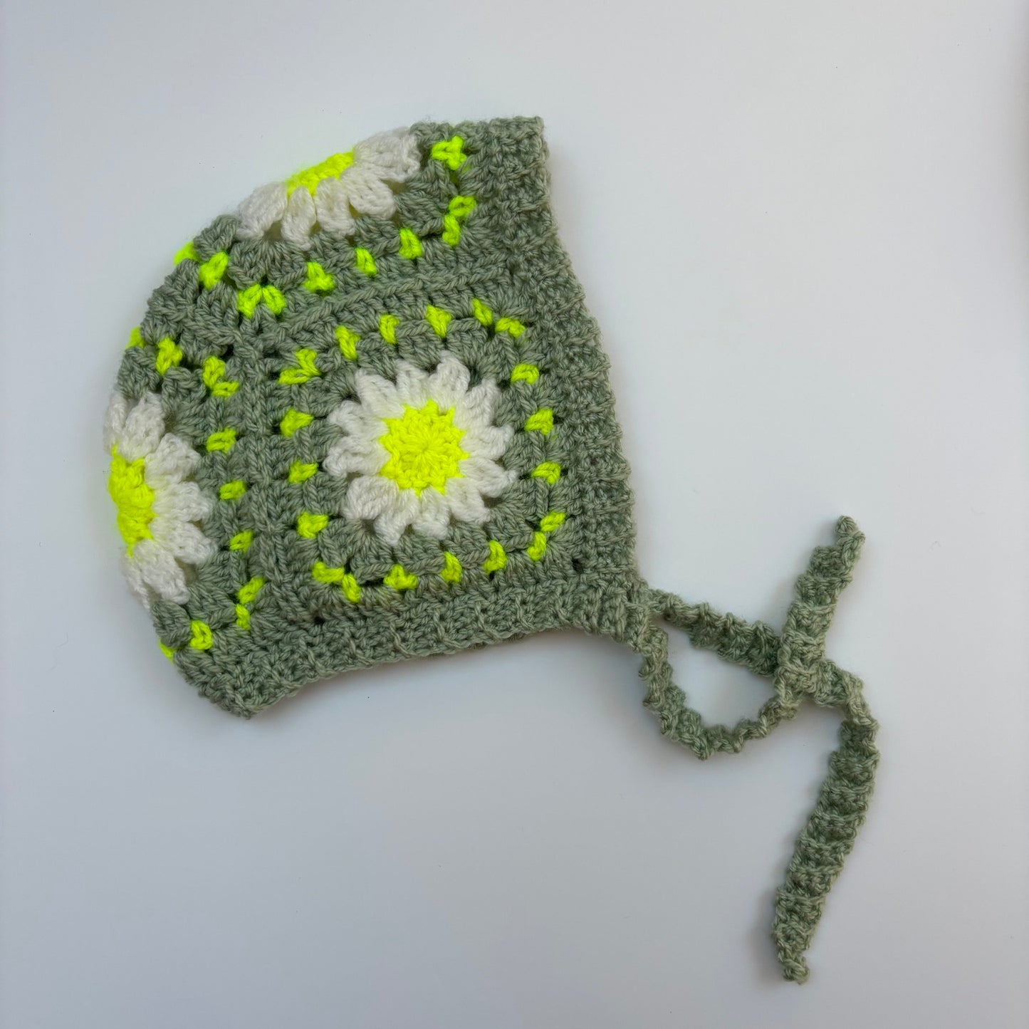 DAISY HOOD